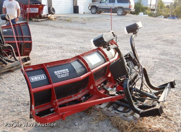 image for item LY9099 Hiniker 6812  8'W snow plow