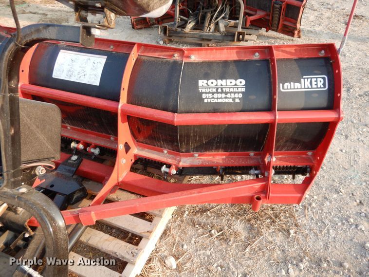 image for item LY9099 Hiniker 6812  8'W snow plow