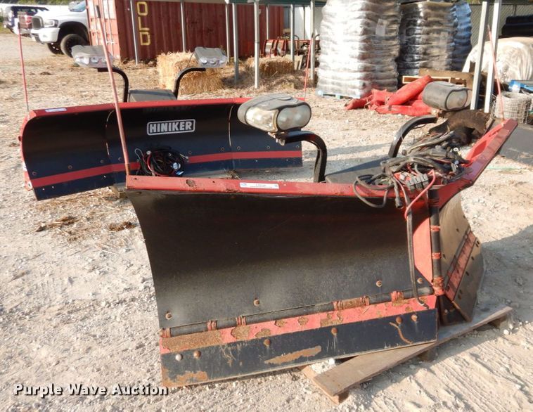 image for item LY9100 Hiniker 9860  8' 6"W V-plow
