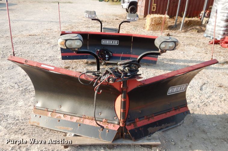 image for item LY9100 Hiniker 9860  8' 6"W V-plow