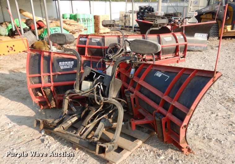 image for item LY9100 Hiniker 9860  8' 6"W V-plow