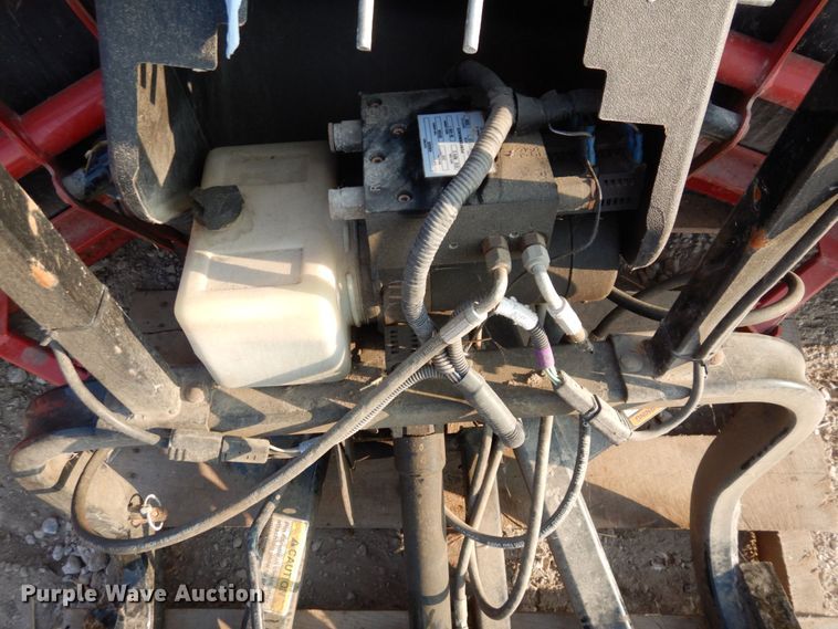 image for item LY9100 Hiniker 9860  8' 6"W V-plow