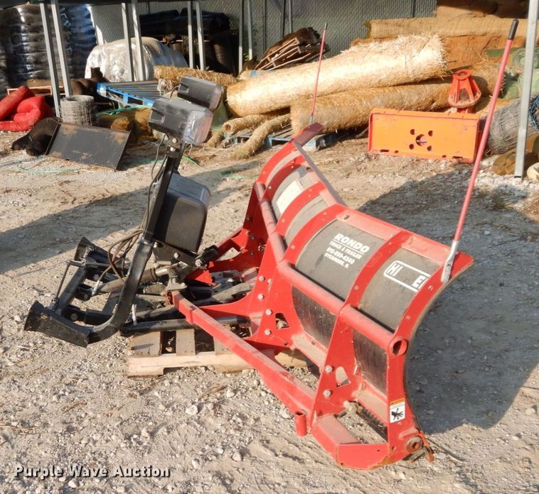 image for item LY9101 Hiniker 6912  8'W snow plow