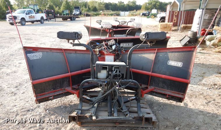 image for item LY9102 Hiniker 9285  8' 6"W V-plow