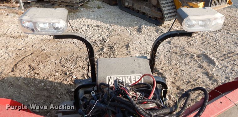 image for item LY9102 Hiniker 9285  8' 6"W V-plow