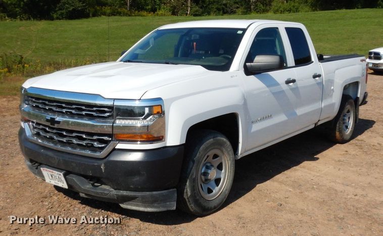 image for item MH9149 2017 Chevrolet Silverado 1500  Double Cab pickup truck