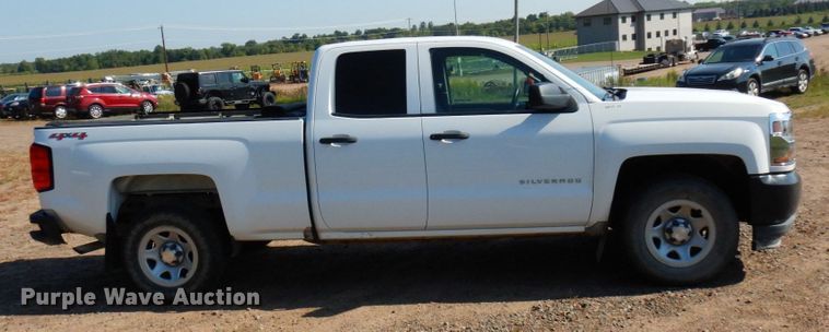 image for item MH9149 2017 Chevrolet Silverado 1500  Double Cab pickup truck