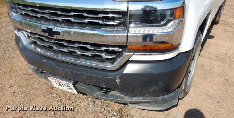 image for item MH9149 2017 Chevrolet Silverado 1500  Double Cab pickup truck