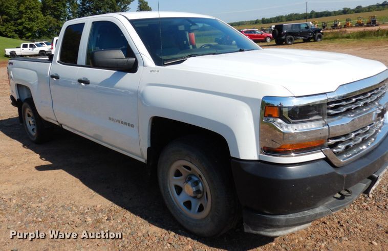 image for item MH9149 2017 Chevrolet Silverado 1500  Double Cab pickup truck