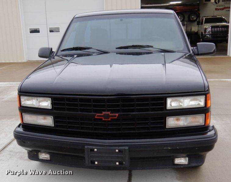 image for item MH9156 1990 Chevrolet C1500 SS  pickup truck