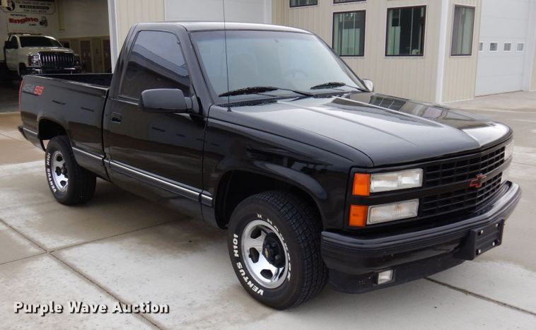 image for item MH9156 1990 Chevrolet C1500 SS  pickup truck