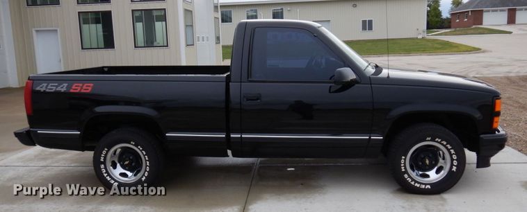 image for item MH9156 1990 Chevrolet C1500 SS  pickup truck