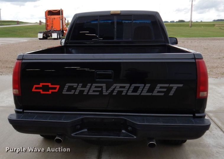 image for item MH9156 1990 Chevrolet C1500 SS  pickup truck