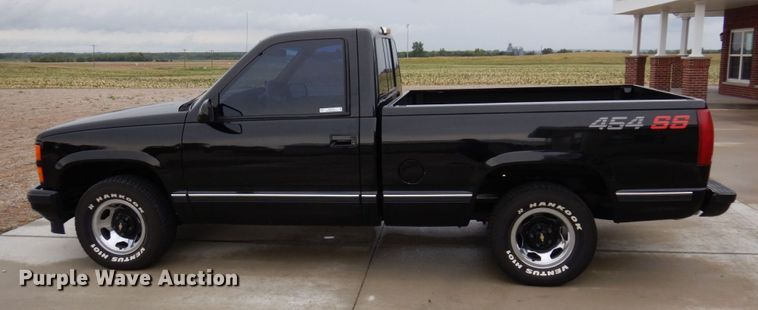 image for item MH9156 1990 Chevrolet C1500 SS  pickup truck
