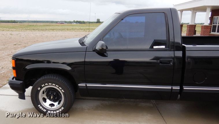 image for item MH9156 1990 Chevrolet C1500 SS  pickup truck