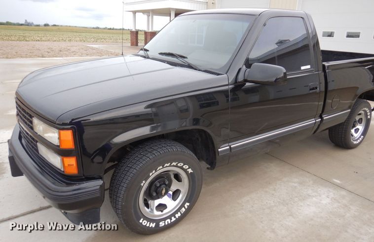 image for item MH9156 1990 Chevrolet C1500 SS  pickup truck