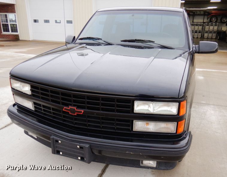 image for item MH9156 1990 Chevrolet C1500 SS  pickup truck