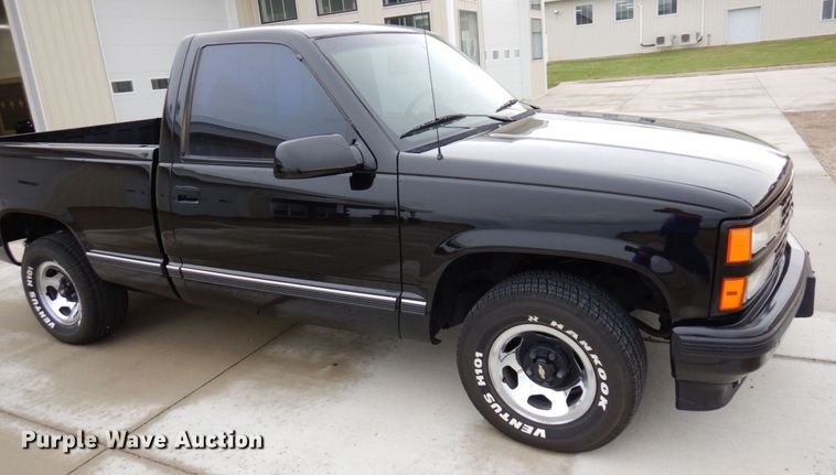 image for item MH9156 1990 Chevrolet C1500 SS  pickup truck