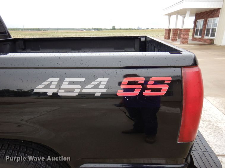 image for item MH9156 1990 Chevrolet C1500 SS  pickup truck