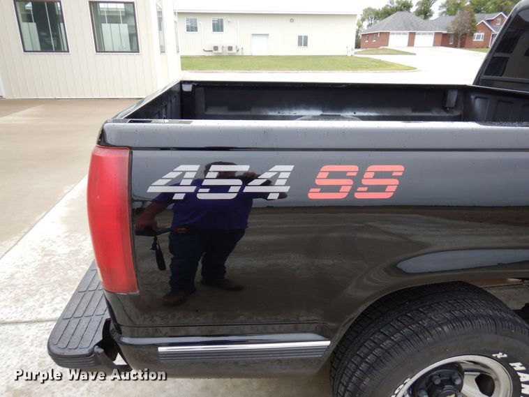 image for item MH9156 1990 Chevrolet C1500 SS  pickup truck