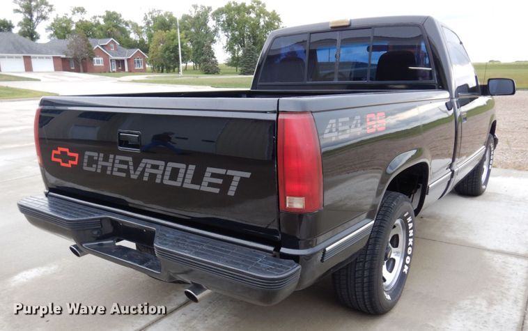 image for item MH9156 1990 Chevrolet C1500 SS  pickup truck