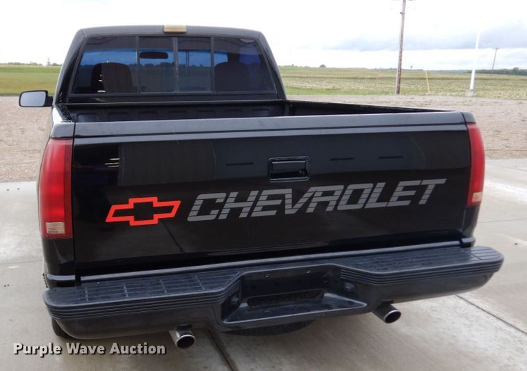 image for item MH9156 1990 Chevrolet C1500 SS  pickup truck