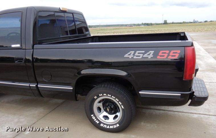 image for item MH9156 1990 Chevrolet C1500 SS  pickup truck