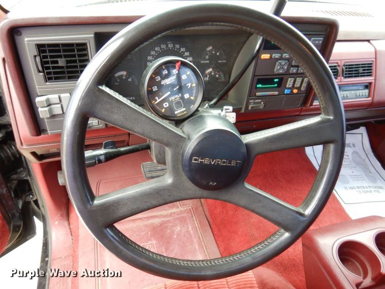 image for item MH9156 1990 Chevrolet C1500 SS  pickup truck