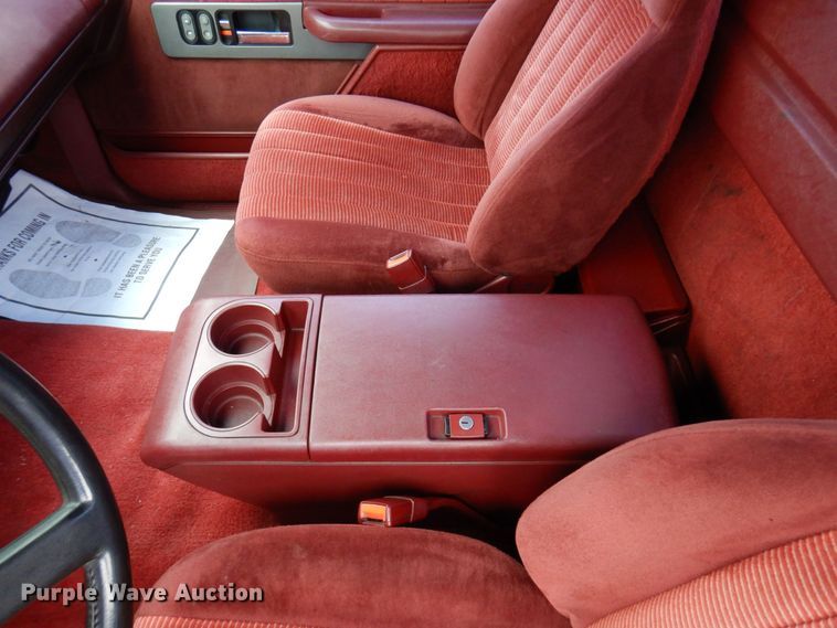 image for item MH9156 1990 Chevrolet C1500 SS  pickup truck