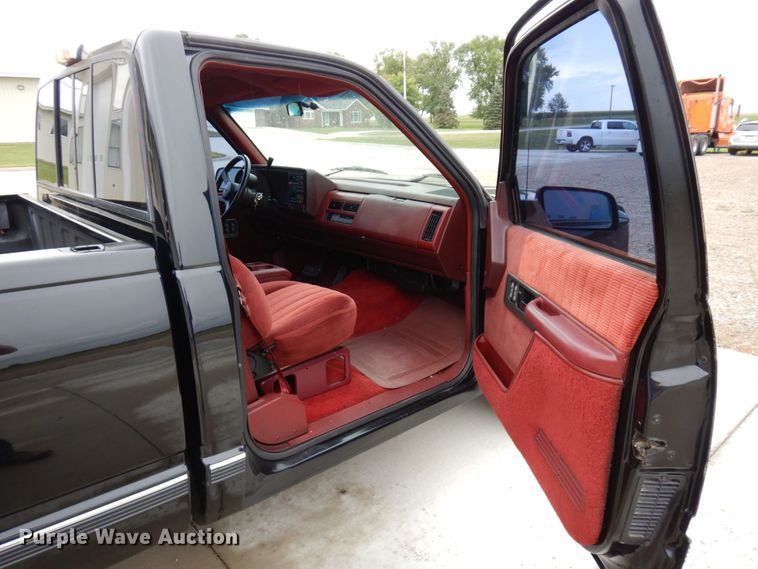 image for item MH9156 1990 Chevrolet C1500 SS  pickup truck