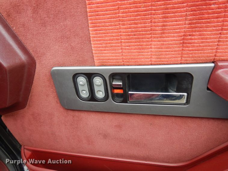 image for item MH9156 1990 Chevrolet C1500 SS  pickup truck