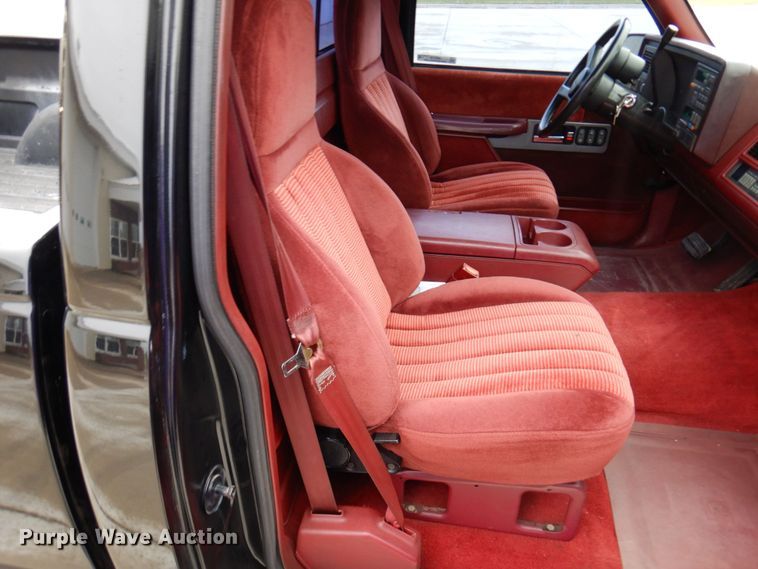 image for item MH9156 1990 Chevrolet C1500 SS  pickup truck