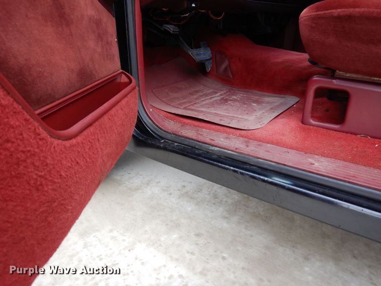 image for item MH9156 1990 Chevrolet C1500 SS  pickup truck