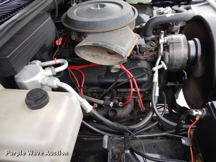 image for item MH9156 1990 Chevrolet C1500 SS  pickup truck