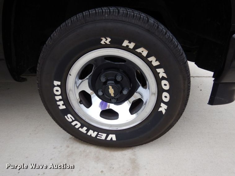 image for item MH9156 1990 Chevrolet C1500 SS  pickup truck