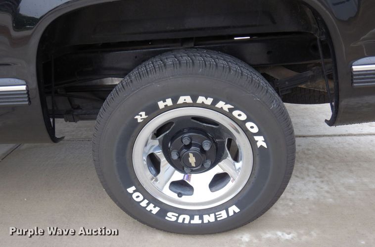 image for item MH9156 1990 Chevrolet C1500 SS  pickup truck