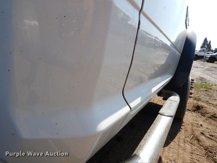 image for item MH9209 2016 Dodge Ram 5500HD  truck cab and chassis