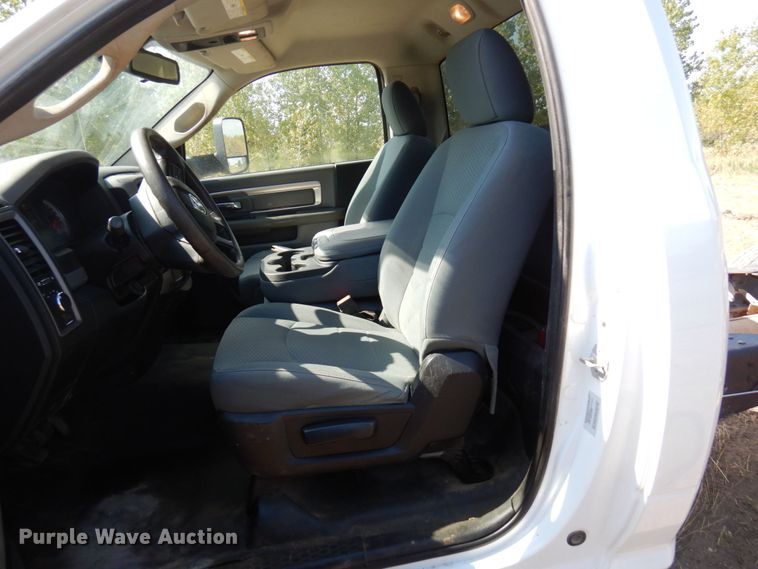 image for item MH9209 2016 Dodge Ram 5500HD  truck cab and chassis