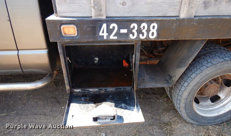 image for item MH9210 2008 Dodge Ram 4500HD  flatbed truck