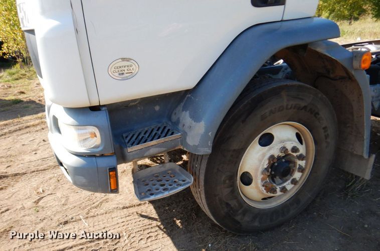 image for item MH9215 2015 Kenworth K370  truck cab and chassis