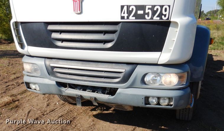 image for item MH9215 2015 Kenworth K370  truck cab and chassis