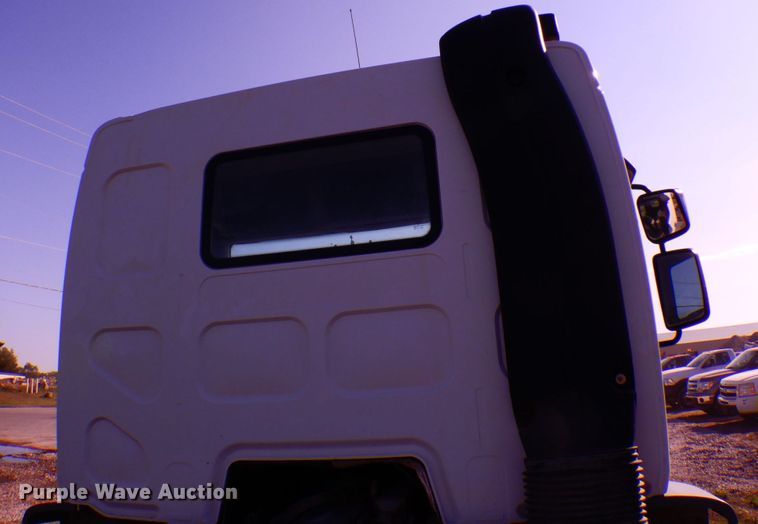 image for item MH9215 2015 Kenworth K370  truck cab and chassis