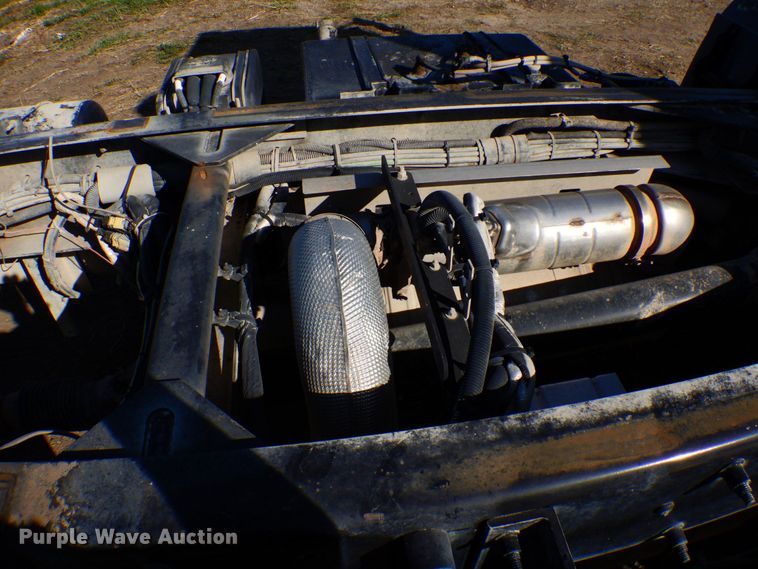 image for item MH9215 2015 Kenworth K370  truck cab and chassis