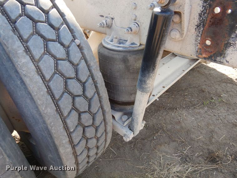 image for item MH9215 2015 Kenworth K370  truck cab and chassis