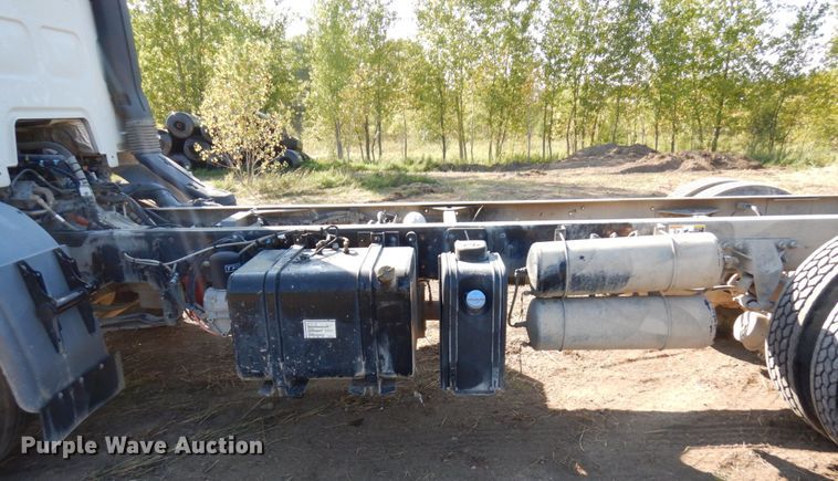 image for item MH9215 2015 Kenworth K370  truck cab and chassis