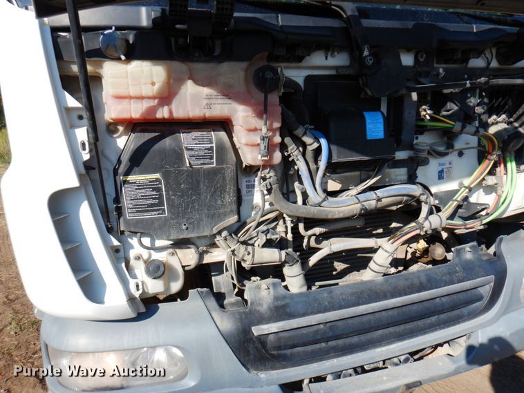 image for item MH9215 2015 Kenworth K370  truck cab and chassis