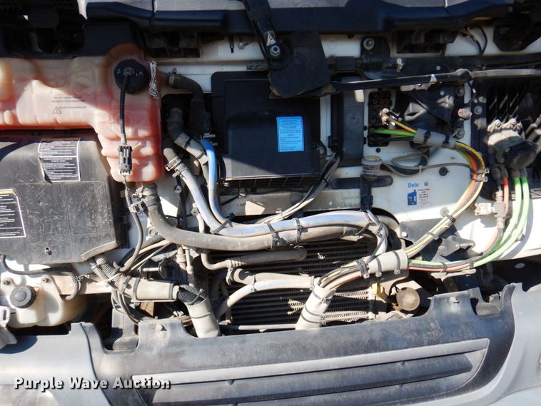 image for item MH9215 2015 Kenworth K370  truck cab and chassis