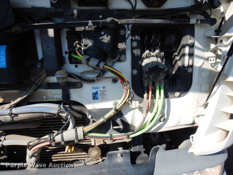 image for item MH9215 2015 Kenworth K370  truck cab and chassis