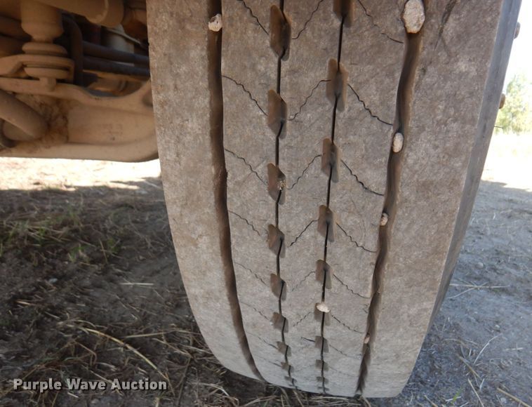 image for item MH9215 2015 Kenworth K370  truck cab and chassis