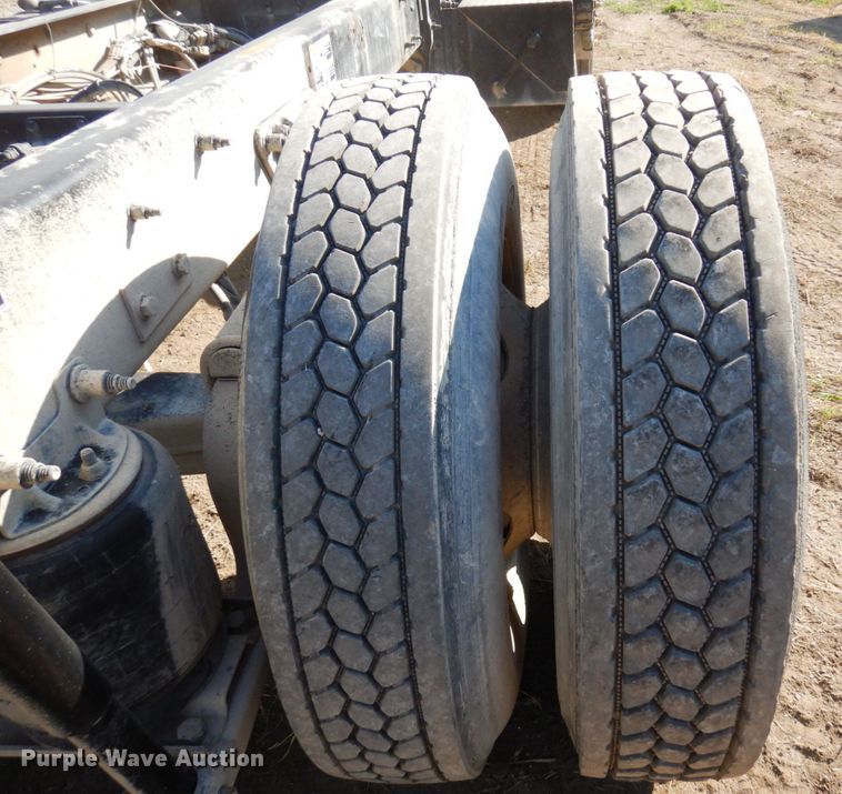 image for item MH9215 2015 Kenworth K370  truck cab and chassis